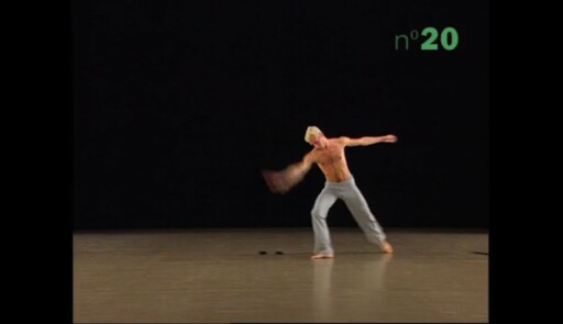 Miniature de la vidéo Epreuves de danse 2000. Danse contemporaine. Variation 20 garçon 1ère option