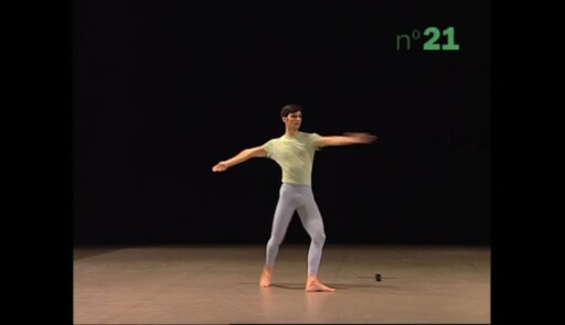 Miniature de la vidéo Epreuves de danse 2000. Danse contemporaine. Variation 21 garçon 2e option