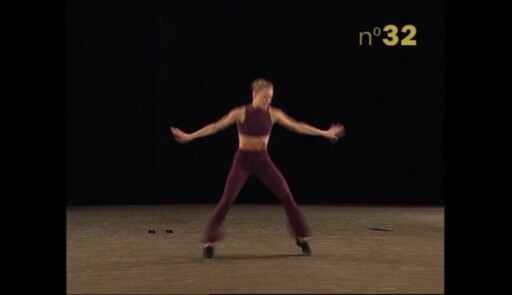 Miniature de la vidéo Epreuves de danse 2000. Danse jazz. Variation 32 fille 1ère option