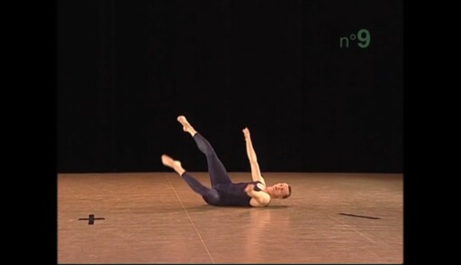 Miniature de la vidéo Epreuves de danse 2001. Danse contemporaine. Variation 9 garçon