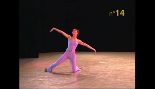 Miniature de la vidéo Epreuves de danse 2003. Danse jazz. Variation 14 fille 1ère option